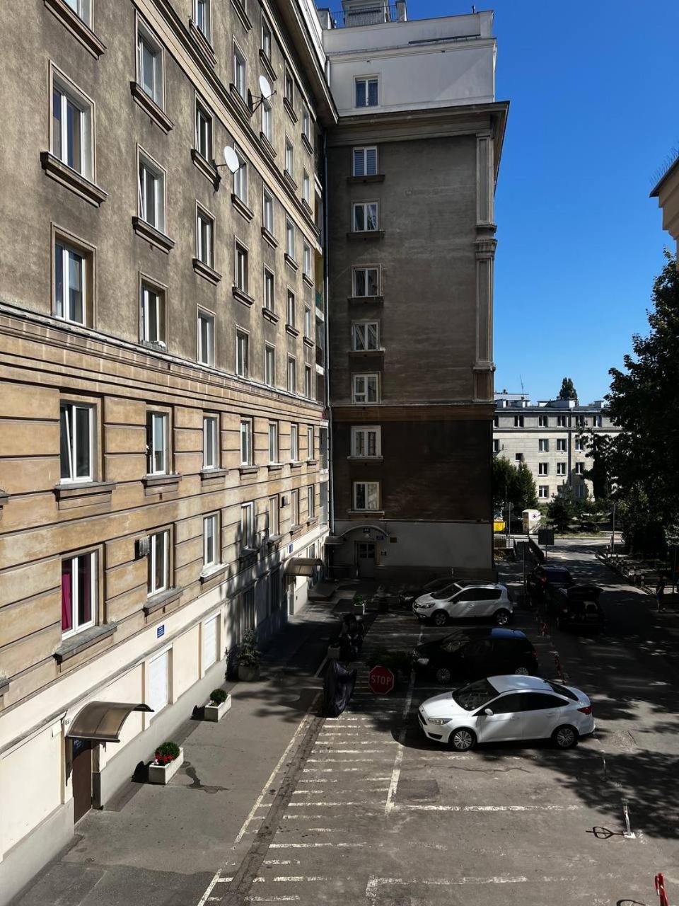 To Close * Warschau